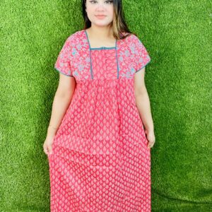 প্রিমিয়াম হাফ হাতা ম্যাক্সি-মেরুন